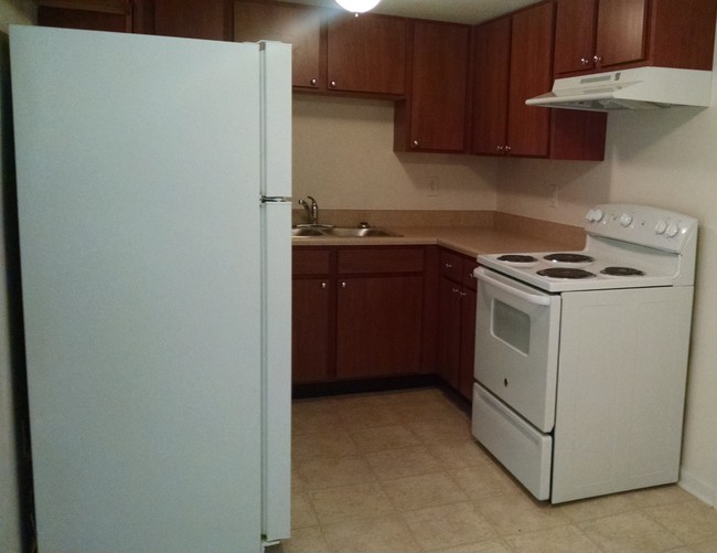 Kitchen - Fairway Apartments