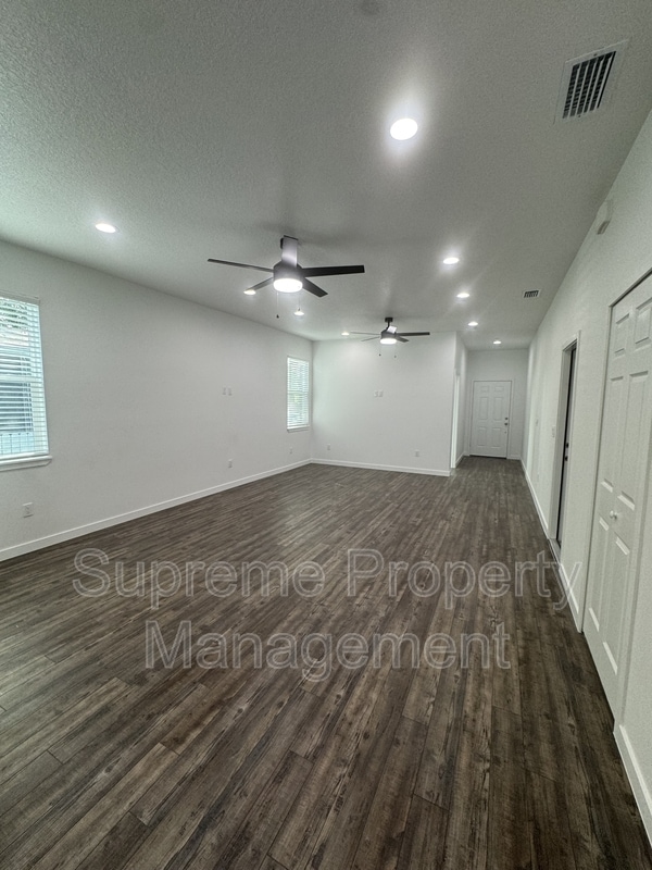 Foto del edificio - 6097 Vermont Ave