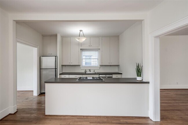 Foto del edificio - 1737 Albans Rd