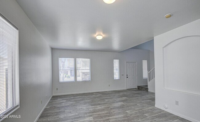 Foto del edificio - 12031 W Belmont Dr