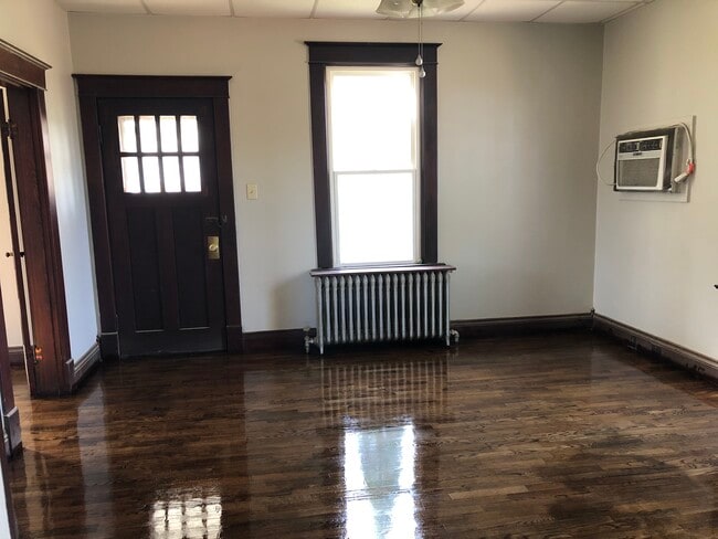 Building Photo - 618 N Sprigg St