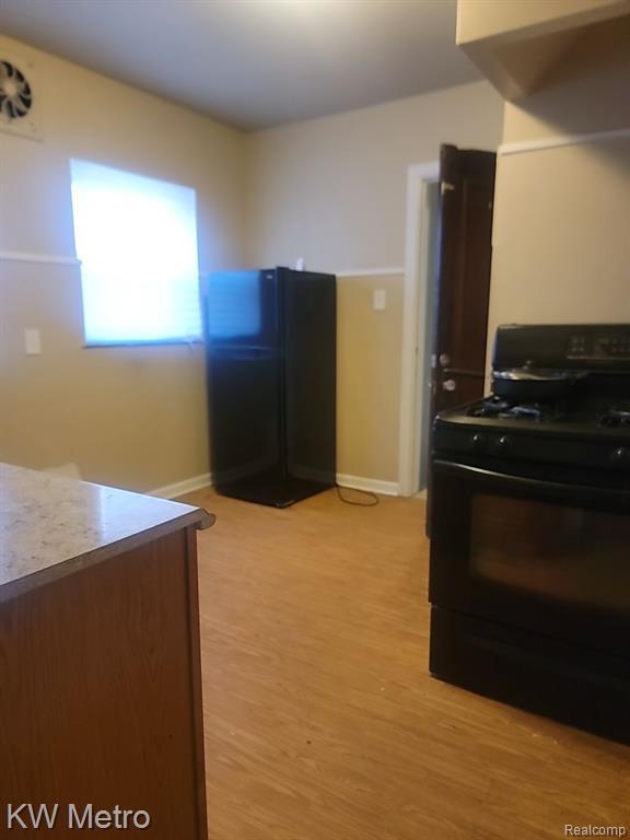 Foto del edificio - 8595 Cloverlawn Ave