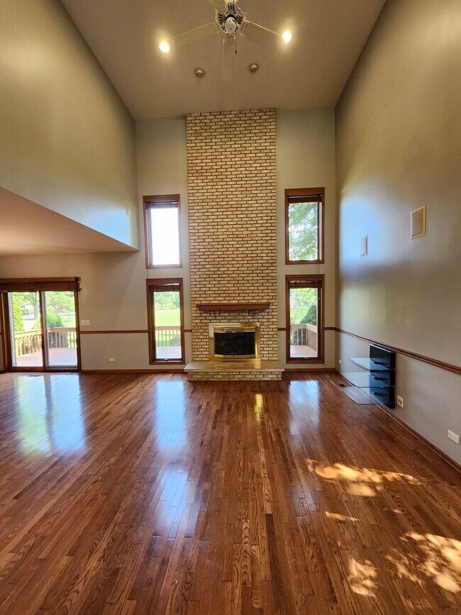 Building Photo - 5408 Stacy Ct