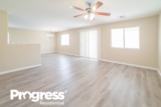 Foto del edificio - 12911 W Lawrence Ct