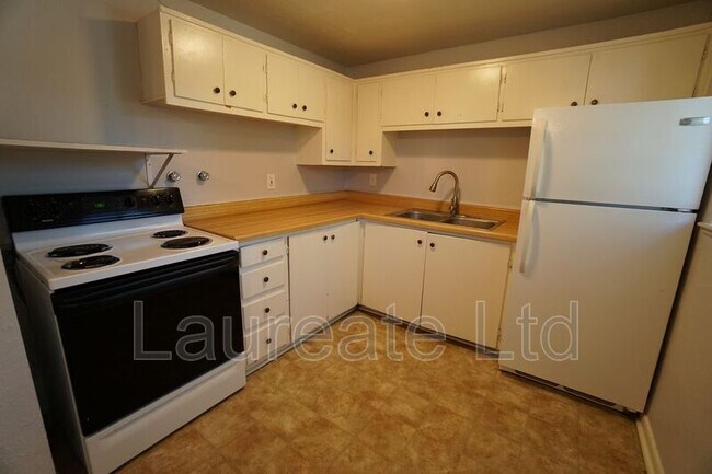 Foto del edificio - 675 Miller Ct