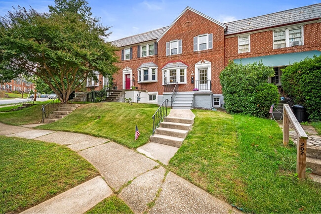 Photo - 205 Westowne Rd Townhome