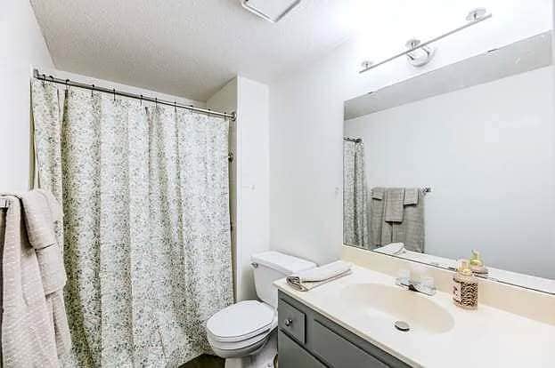 Building Photo - Phalen Shores