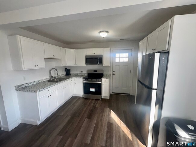 Foto del edificio - 22 Brewster St