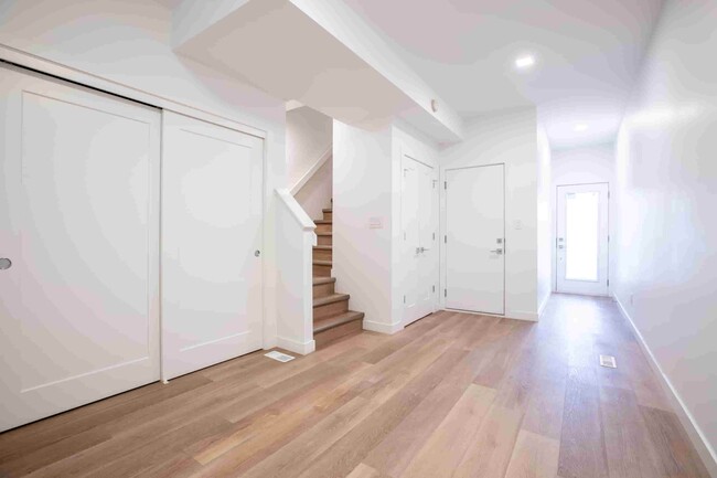 Building Photo - 588 Des Meurons Street