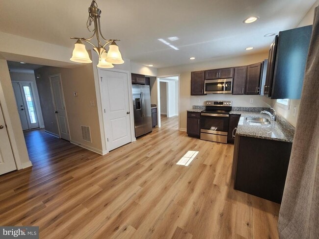 Building Photo - 34 Asa Ct