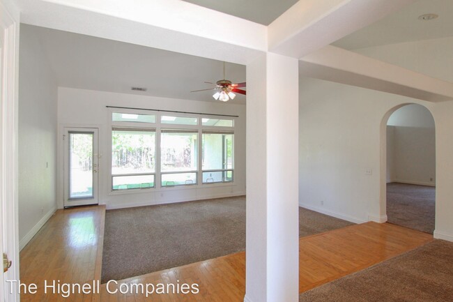 3 br, 2 bath House - 4344 Pintail photo'