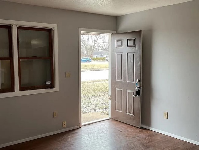 Building Photo - 2518 Mousette Ln