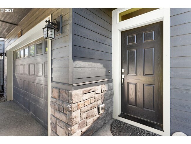 Foto del edificio - 2015 Build North Plains Home! 3 bedrooms +...