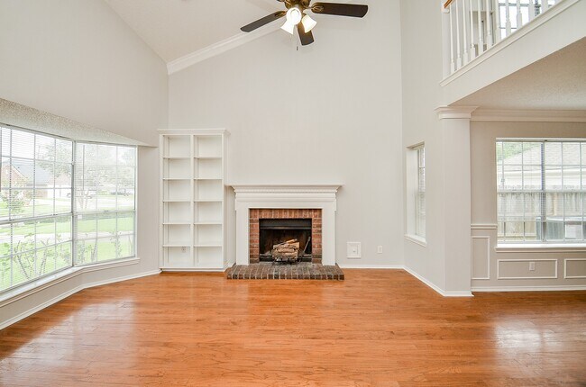 Foto del edificio - 1206 Green Knoll Dr