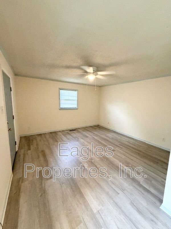Foto del edificio - 2803 Warrick Cir