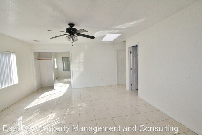 Building Photo - 6 br, 4 bath House - 39162 Yosemite Way