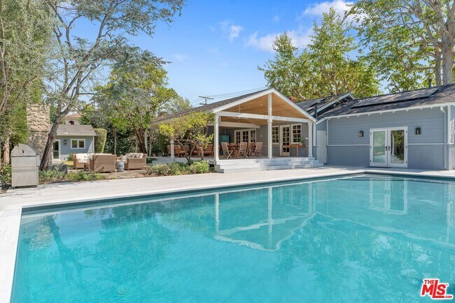 Foto del edificio - 5705 Sunnyslope Ave