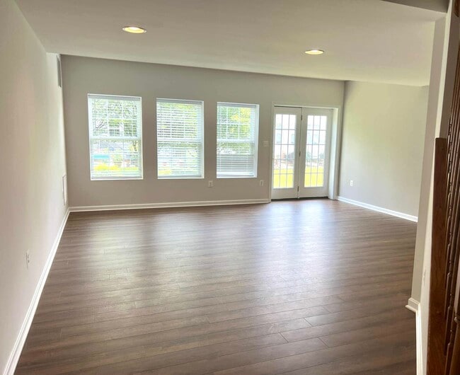 Foto del edificio - 6721 Ainsworth St
