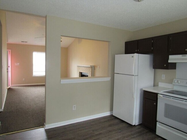 Foto del edificio - 2 BR 2 BA Duplex