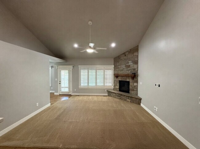 Foto del edificio - 3474 Wade Ln
