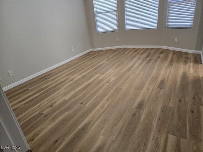 Foto del edificio - 2544 Rue Colmar Dr