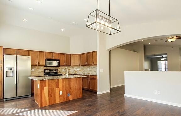Building Photo - 15137 W Bola Dr