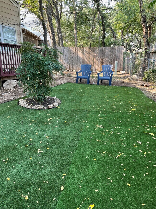 turf in yard - 8117 Ceberry Drive