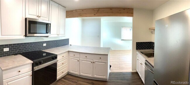 Foto del edificio - 2463 S Corona St