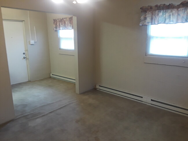 Unit 1 DR - 1913 6th Ave