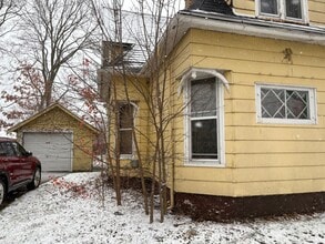 Building Photo - 314 Euclid Ave