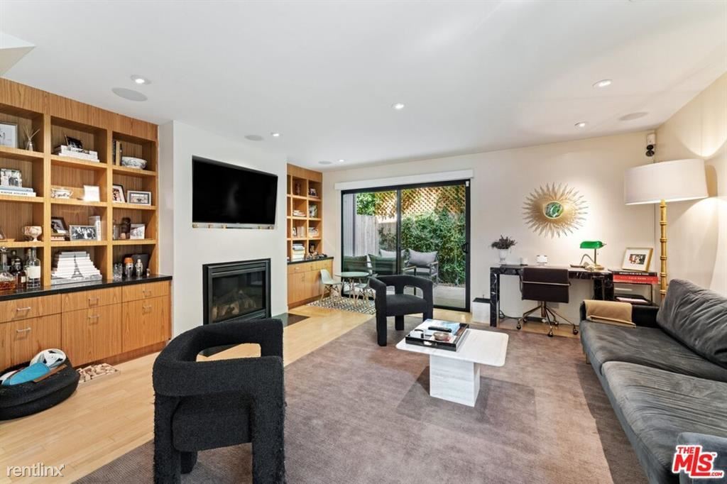 Primary Photo - 2 br, 2 bath Condo - 880 Hilldale Ave Apt 10