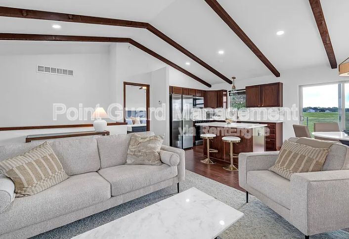Primary Photo - 728 Bristol Cir