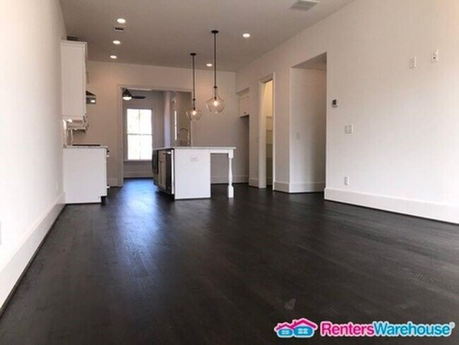 Foto del edificio - 540 Bismark Rd NE