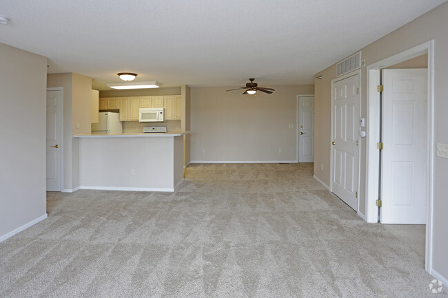 2HAB, 2BA - 1,120 ft² - Donegal Pointe Apartments