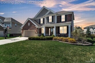 Building Photo - 15745 Diamante Dr