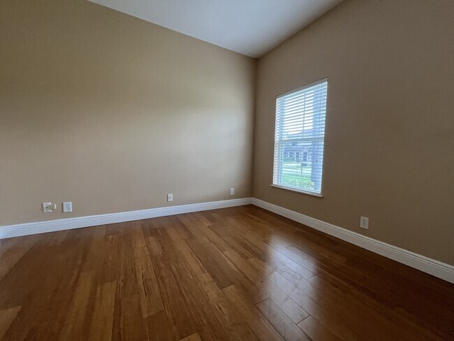 Building Photo - 2825 Whistlewood Dr