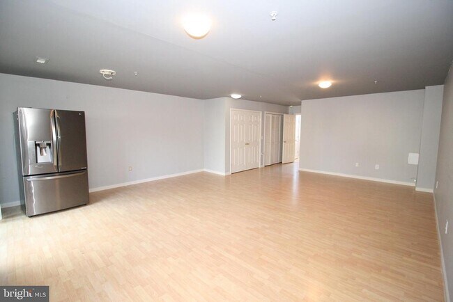 Building Photo - 153 Fieldstone Ct