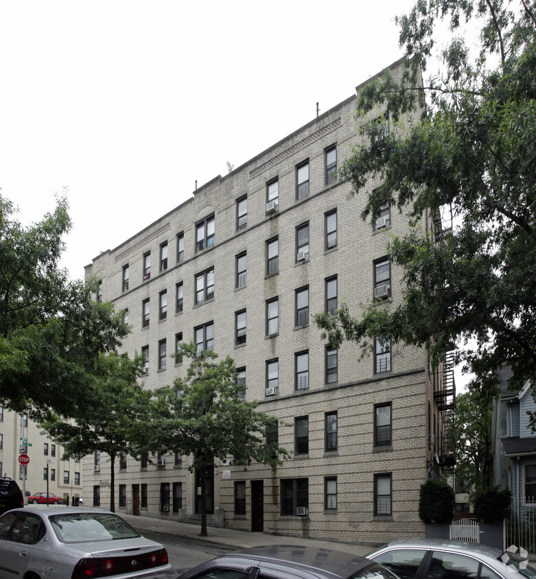 Foto del edificio - 3220 Perry Ave