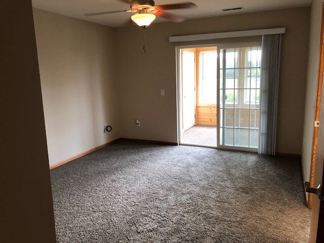 Building Photo - 106 Paradise Cir