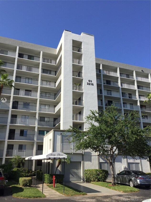 2215 Cypress Island Dr Unit 905, Pompano Beach, FL 33069 Condo for Rent in Pompano Beach, FL