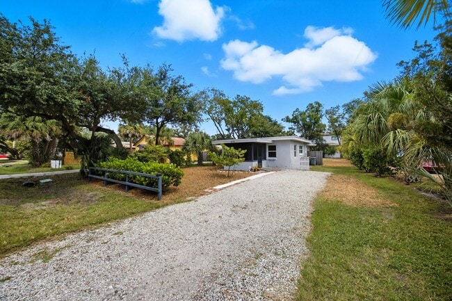 Photo - 6236 S Martindale Ave House