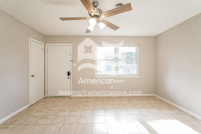 Foto del edificio - 2428 Amsterdam Dr