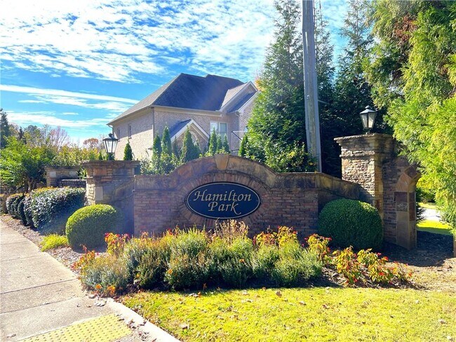 Foto del edificio - 2210 Bryant Pl Ct