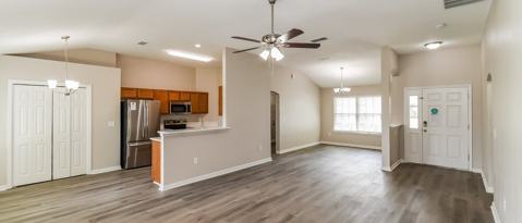 Foto del edificio - 2727 Creek Ridge Dr