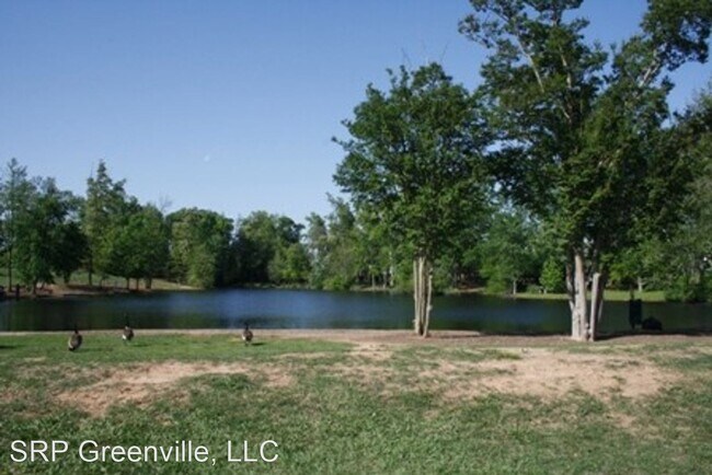 Building Photo - 4 br, 2.5 bath House - 205 Peach Grove Place