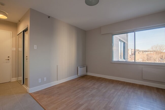 Building Photo - 3455 Rue Aylmer