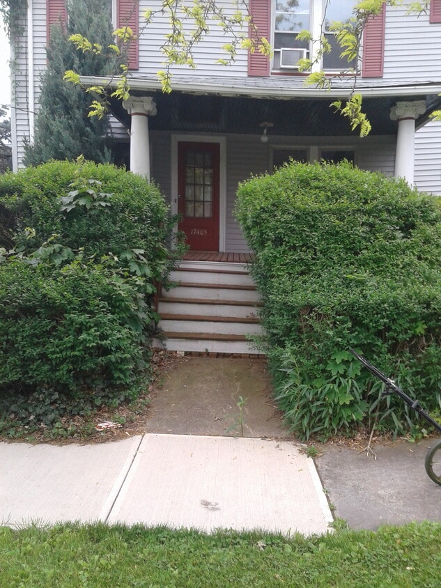 Primary Photo - 17405 Woodford Ave