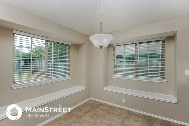 Building Photo - 3100 Fairmeadows Ln