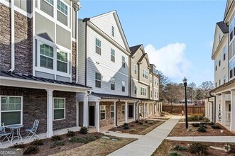 Building Photo - 2111 Wesson Ct