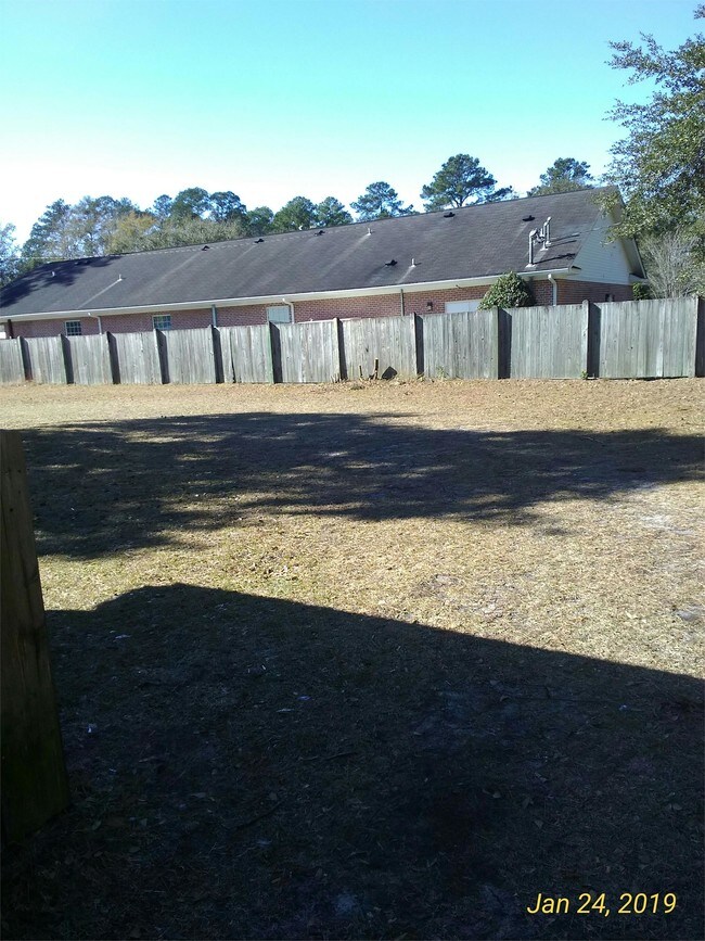 Building Photo - 519 Ashmore Rd